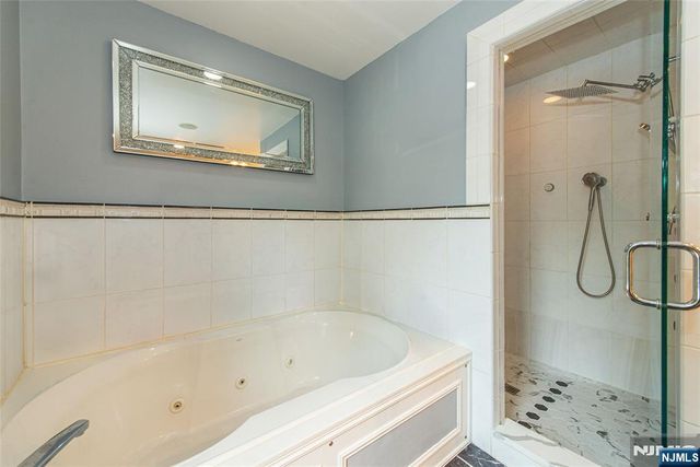 95 Highwood Avenue, Englewood, NJ 07631