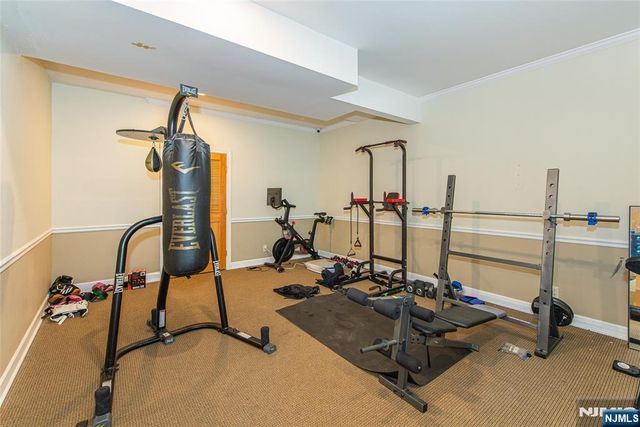 95 Highwood Avenue, Englewood, NJ 07631