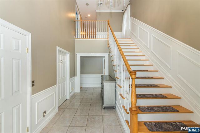 95 Highwood Avenue, Englewood, NJ 07631