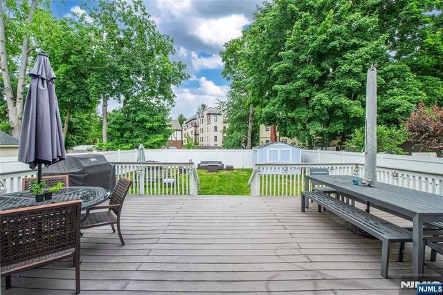 95 Highwood Avenue, Englewood, NJ 07631