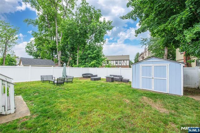 95 Highwood Avenue, Englewood, NJ 07631
