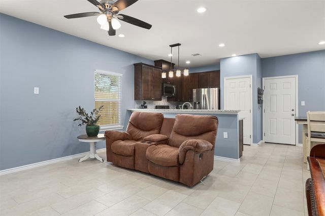 2518 33rd Avenue N, Texas City, TX 77590