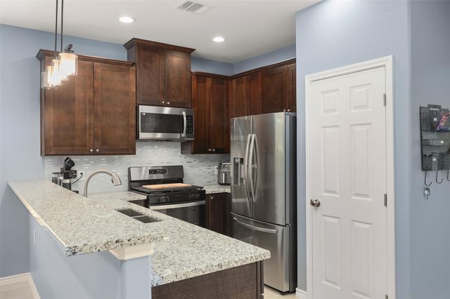 2518 33rd Avenue N, Texas City, TX 77590