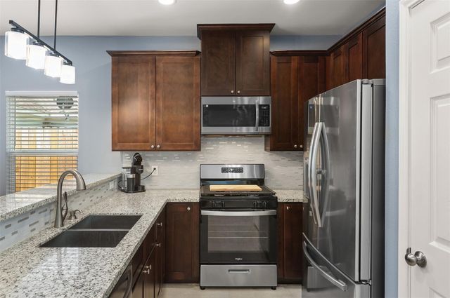 2518 33rd Avenue N, Texas City, TX 77590