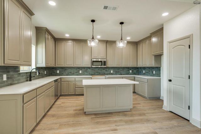 1428 AMHERST STREET, Burkburnett, TX 76354