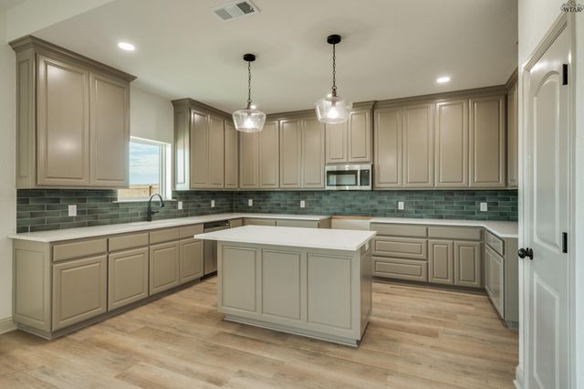 1428 AMHERST STREET, Burkburnett, TX 76354