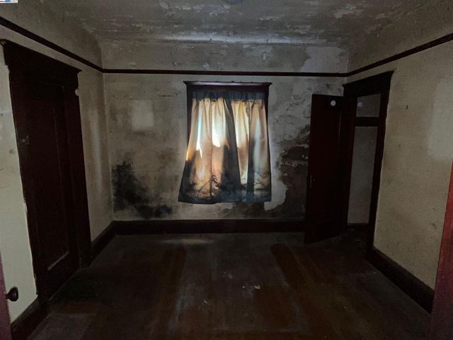 2134 E 23rd, Oakland, CA 94606