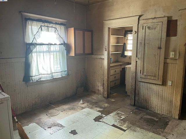 2134 E 23rd, Oakland, CA 94606