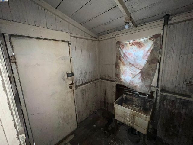 2134 E 23rd, Oakland, CA 94606