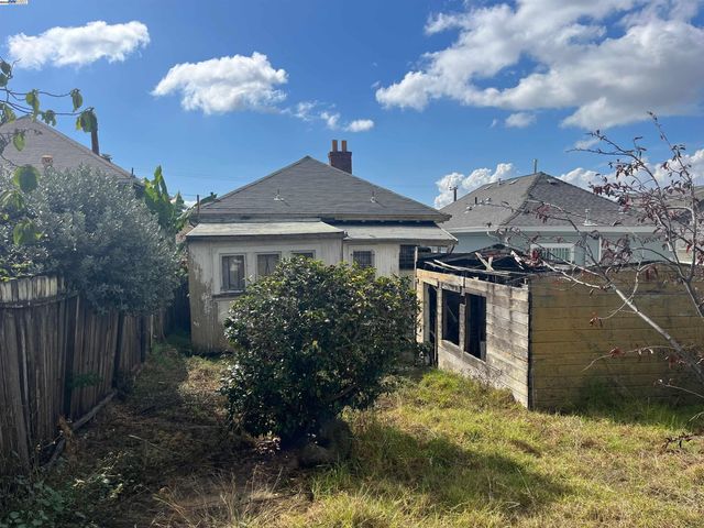 2134 E 23rd, Oakland, CA 94606