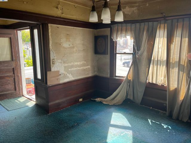 2134 E 23rd, Oakland, CA 94606