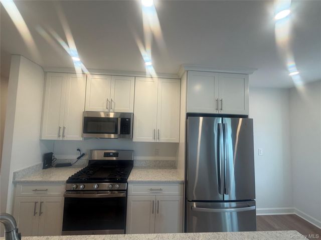 305 Sixth Avenue 6A, Pelham, NY 10803