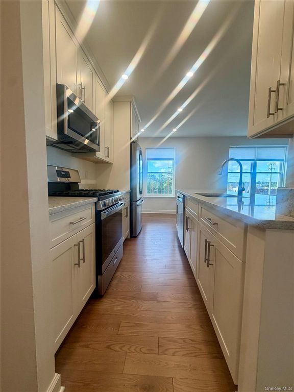 305 Sixth Avenue 6A, Pelham, NY 10803
