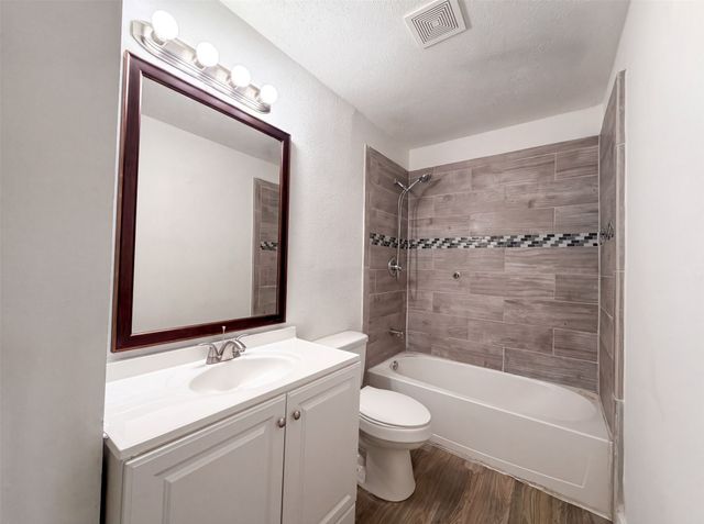 2505 Plaza Street, Arlington, TX 76010