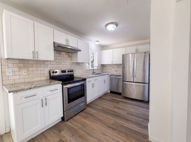 2505 Plaza Street, Arlington, TX 76010