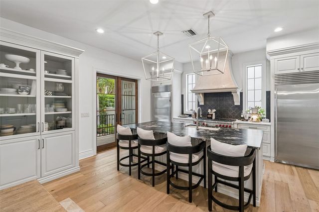 4535 W SWANN AVENUE, Tampa, FL 33609