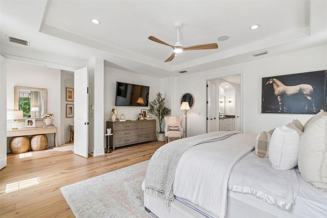 4535 W SWANN AVENUE, Tampa, FL 33609