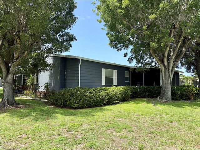 9735 Lake Fairways BLVD, North Fort Myers, FL 33903