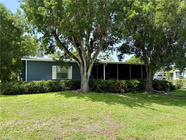 9735 Lake Fairways BLVD, North Fort Myers, FL 33903