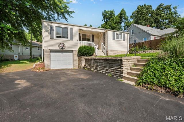 240 Herbert Street, Alton, IL 62002