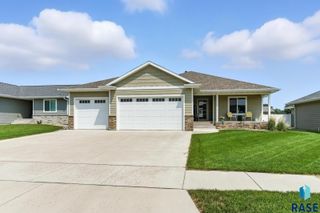 124 E Chapelwood Dr, Brandon, SD 57005