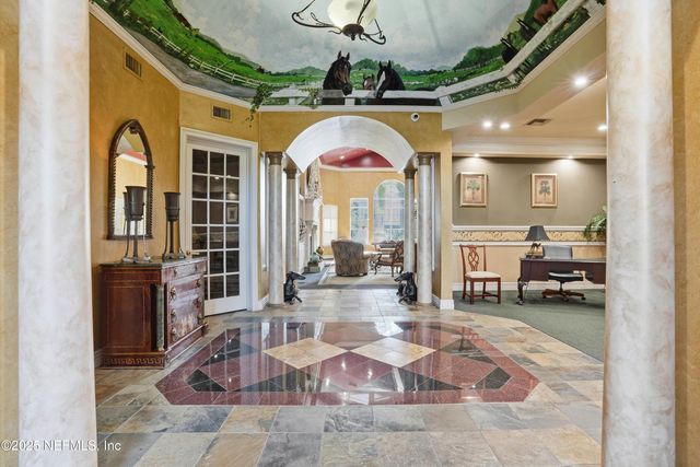 7800 POINT MEADOWS Drive 137, Jacksonville, FL 32256