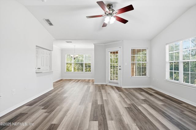 7800 POINT MEADOWS Drive 137, Jacksonville, FL 32256