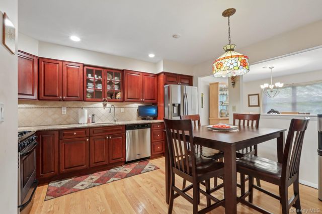 164-2 N Route 303 2, Congers, NY 10920