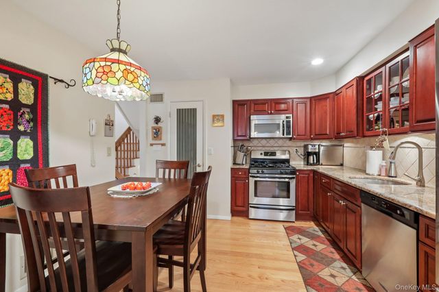 164-2 N Route 303 2, Congers, NY 10920