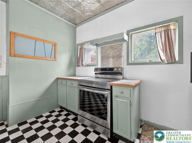 441 West Washington Street, Slatington Boro, PA 18080