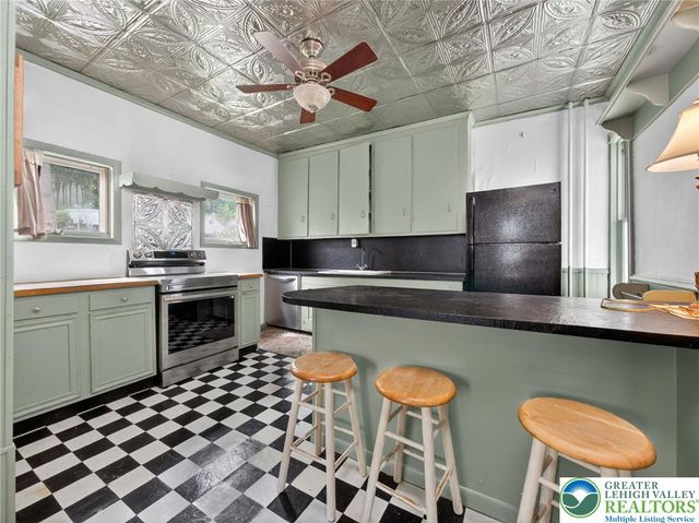 441 West Washington Street, Slatington Boro, PA 18080