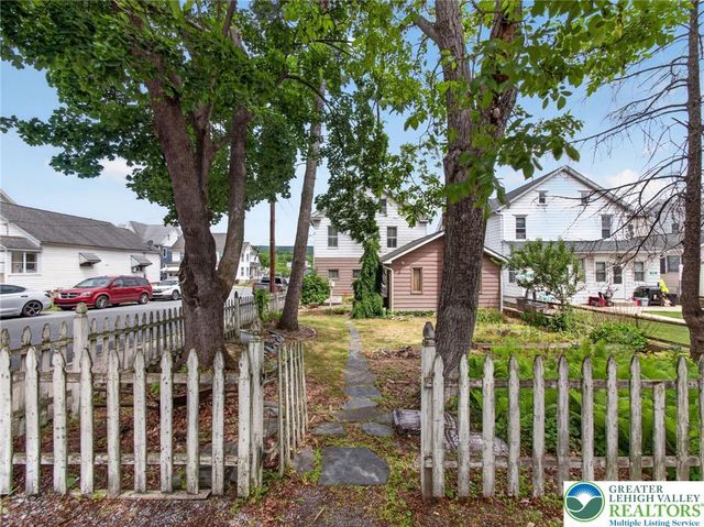 441 West Washington Street, Slatington Boro, PA 18080