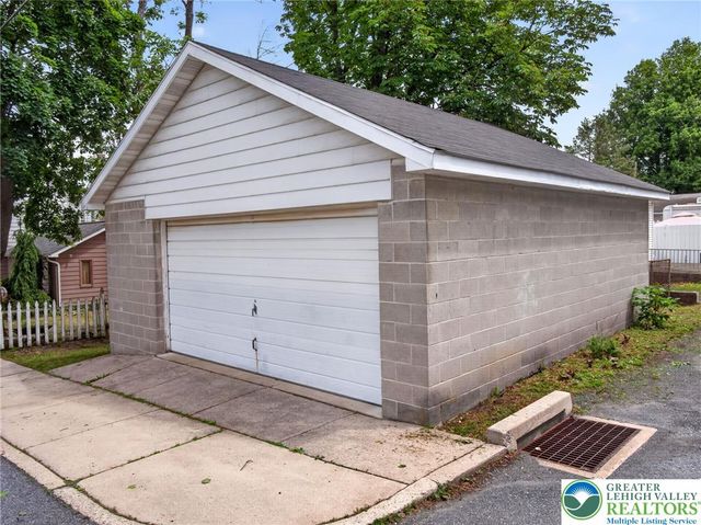 441 West Washington Street, Slatington Boro, PA 18080