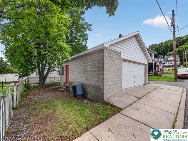 441 West Washington Street, Slatington Boro, PA 18080