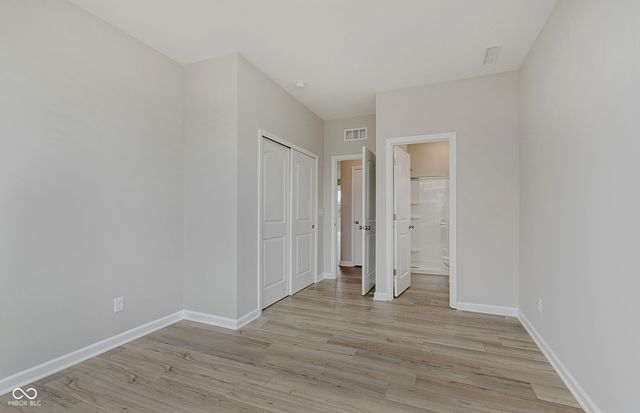 9439 Jackson Way, Avon, IN 46123