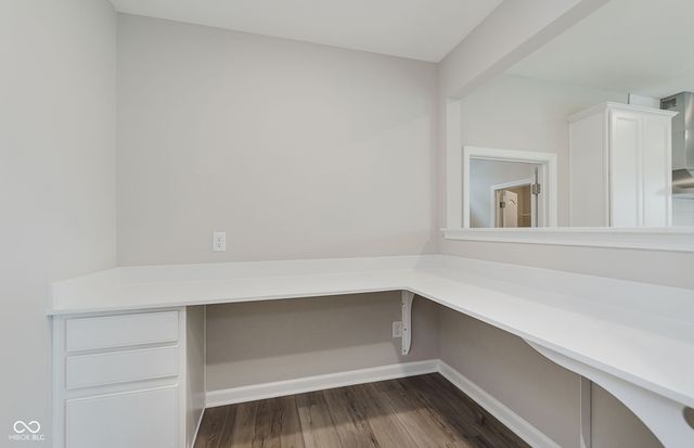 9439 Jackson Way, Avon, IN 46123