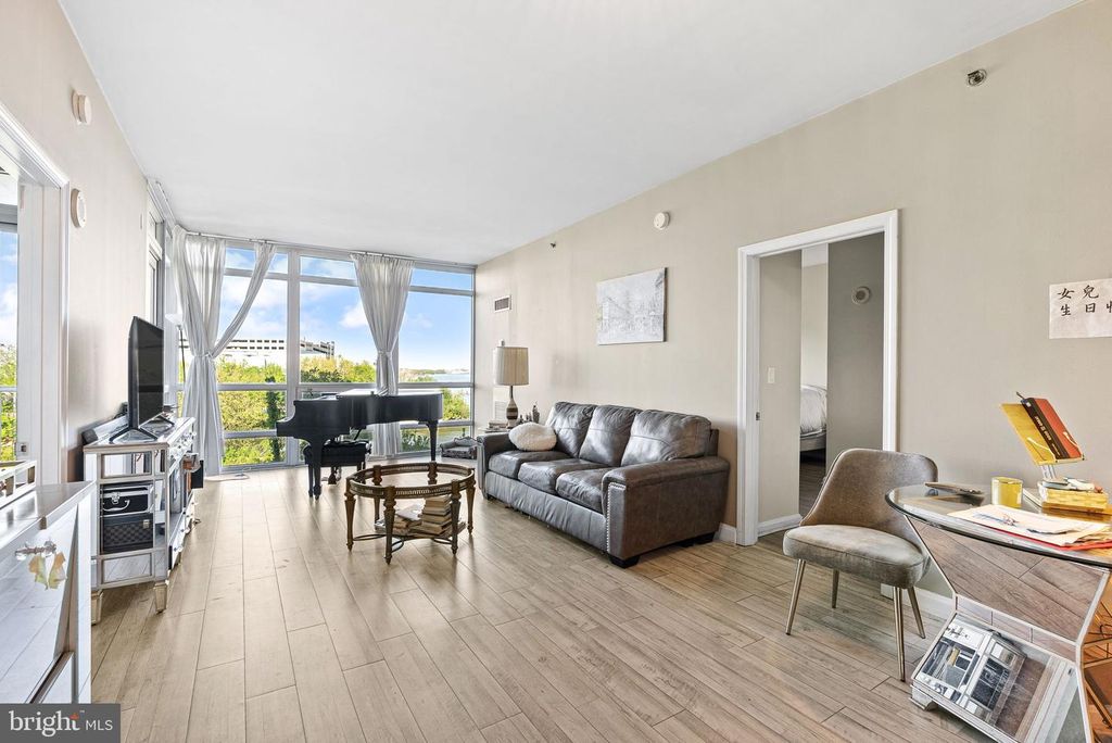 901 N PENN ST #R308, PHILADELPHIA, PA 19123 — exterior
