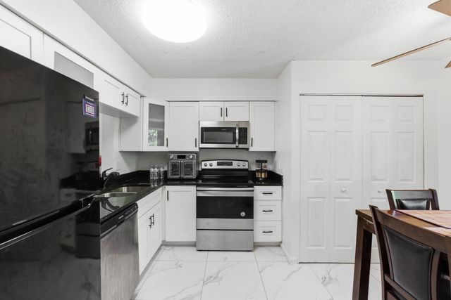 260 NW 76th Avenue 207, Margate, FL 33063