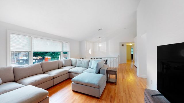 655 South St, Waltham, MA 02453