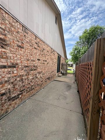 6528 W ONeil, Wichita, KS 67212