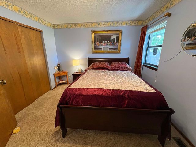 6528 W ONeil, Wichita, KS 67212