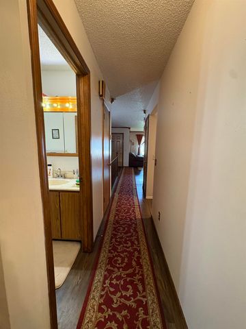 6528 W ONeil, Wichita, KS 67212