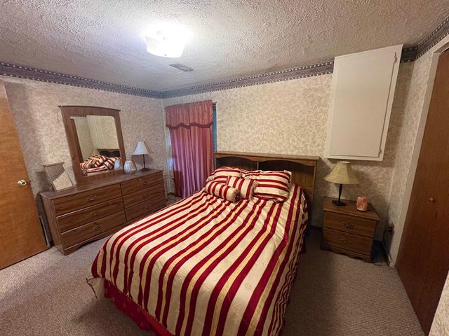 6528 W ONeil, Wichita, KS 67212