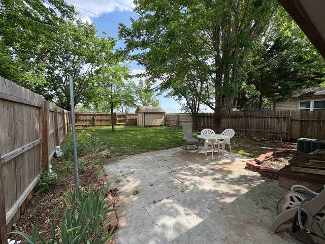 6528 W ONeil, Wichita, KS 67212