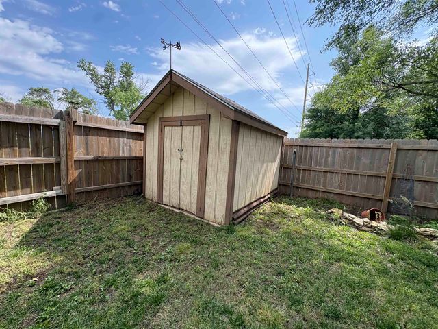 6528 W ONeil, Wichita, KS 67212