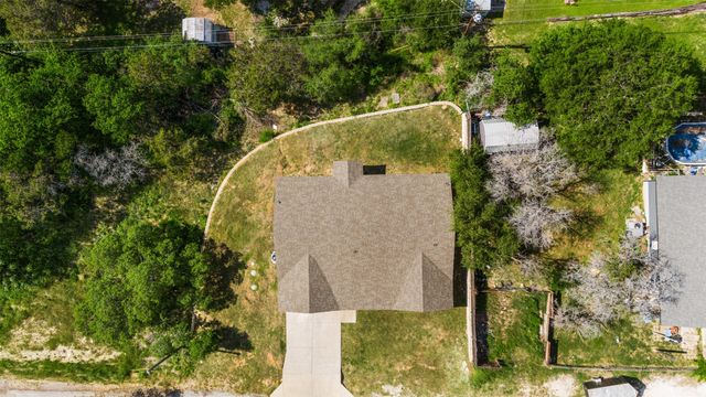 1816 Hidden Valley Road, Granbury, TX 76049
