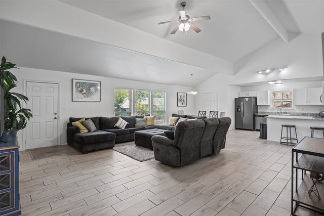 1816 Hidden Valley Road, Granbury, TX 76049