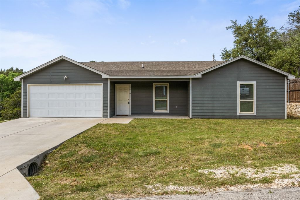 1816 Hidden Valley Road, Granbury, TX 76049