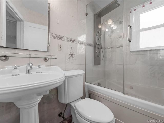 8135 257th Street, Floral Park, NY 11004