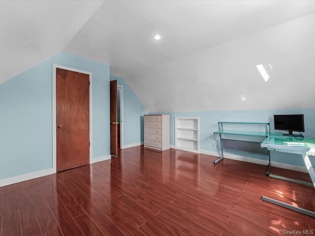 8135 257th Street, Floral Park, NY 11004